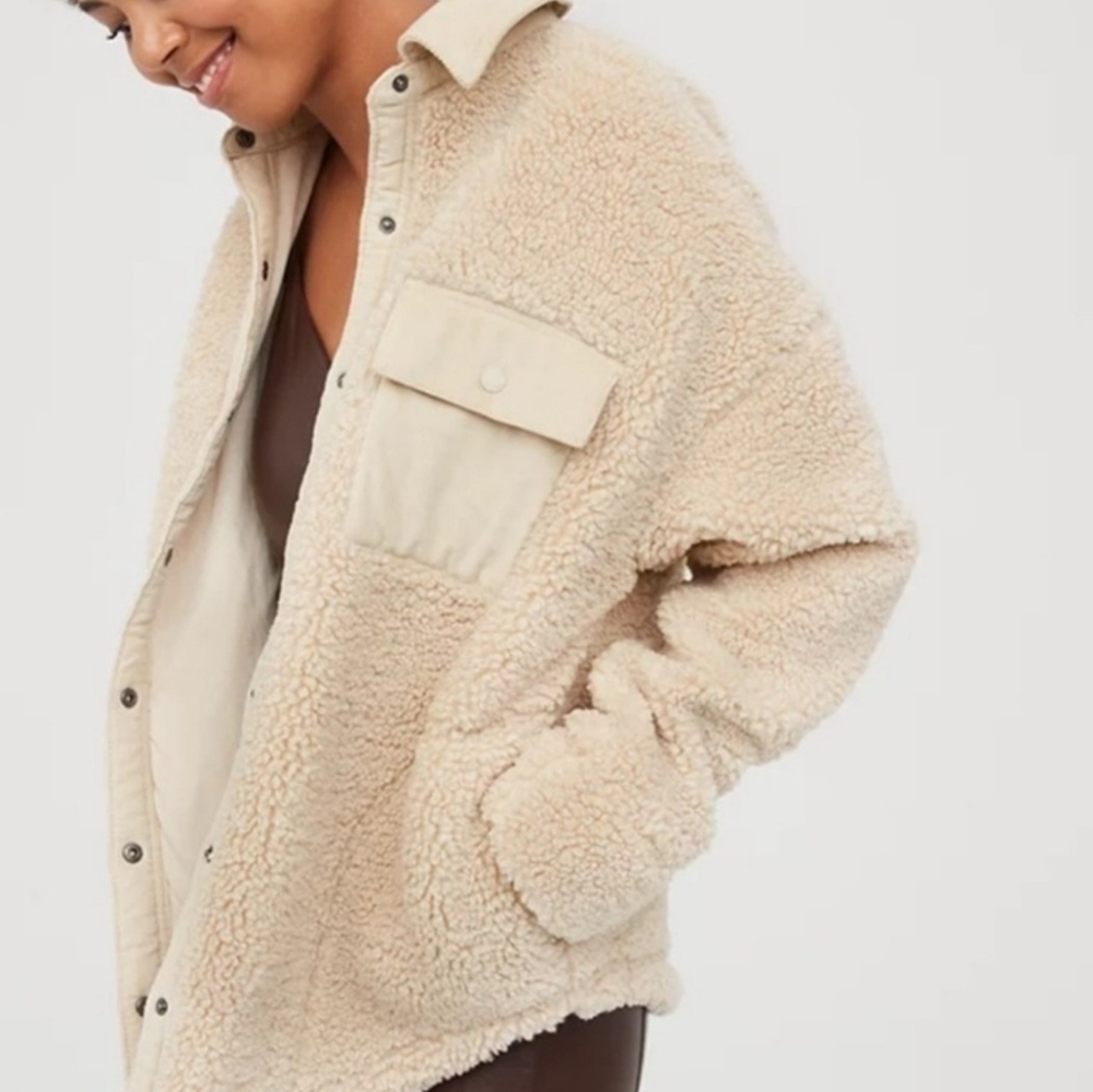 🆕️Aerie Oversized Sherpa & Corduroy Shacket